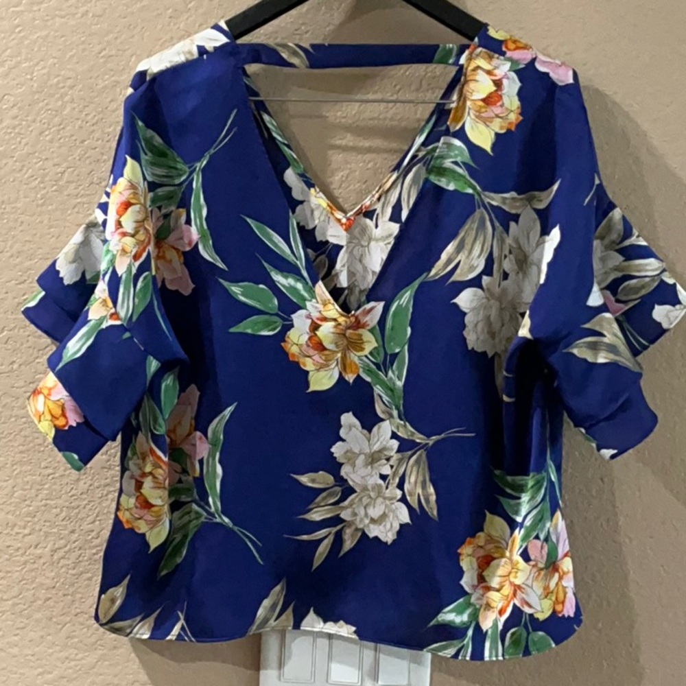 Blouse - Picture 2 of 2